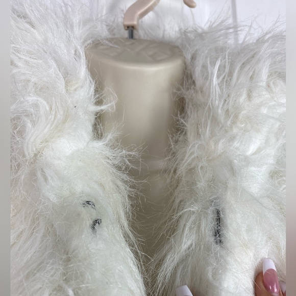 Ashley by 26 International Vest Women S/M White Faux Fur Lined - Picture 2 of 5